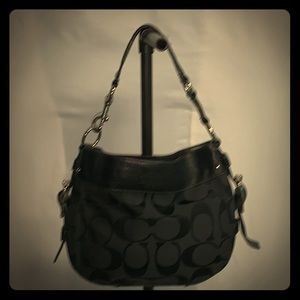 COACH shoulder logo bag.